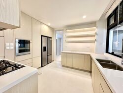 The Colonnade (D10), Condominium #568272081